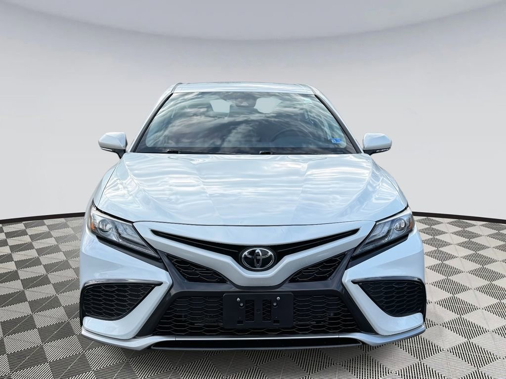 Used 2022 Toyota Camry XSE image 6