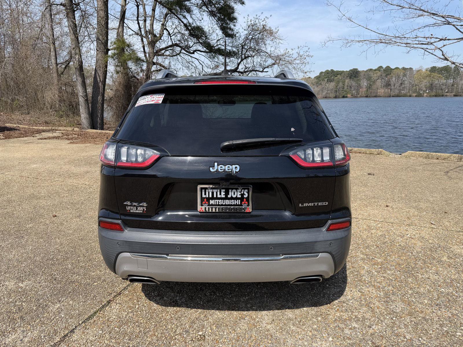 Used 2019 Jeep Cherokee Limited image 4