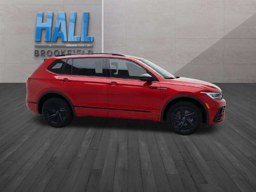 Certified 2024 Volkswagen Tiguan SE R-Line AWD/4WD image 8