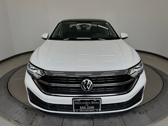 Used 2024 Volkswagen Jetta SE image 12
