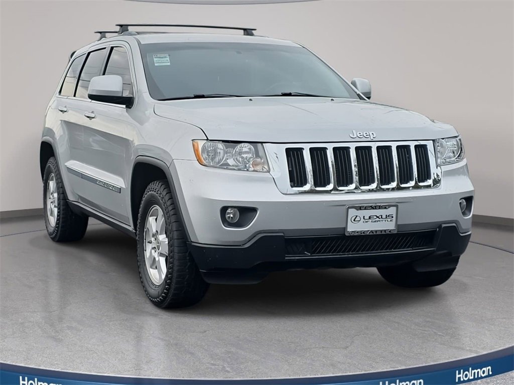 Used 2011 Jeep Grand Cherokee Laredo w/ Security & Convenience Group image 3