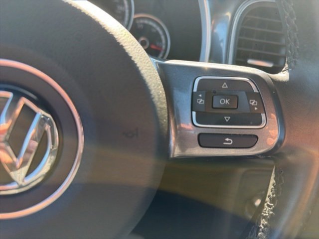 Used 2013 Volkswagen Beetle TDI image 14