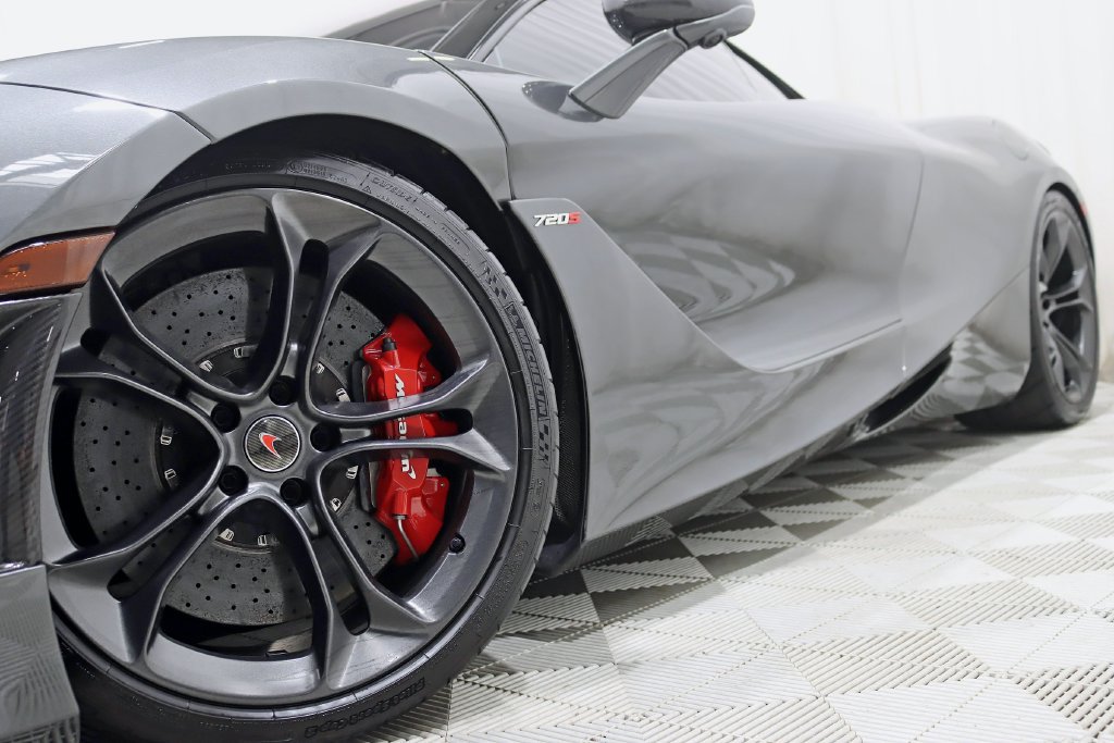 Used 2018 McLaren 720S Performance RWD image 6