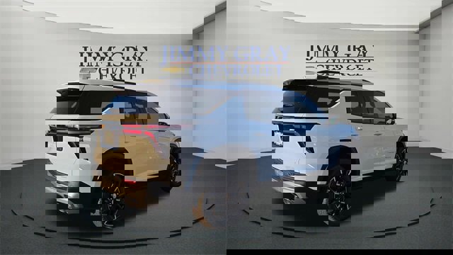 New 2026 Chevrolet Traverse LT image 3