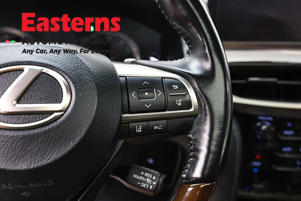 Used 2018 Lexus LX 570 4WD w/ Luxury Package image 15