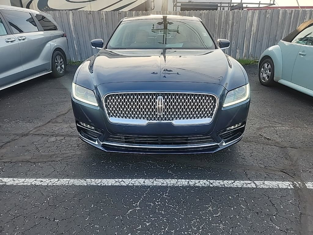 Used 2017 Lincoln Continental Reserve w/ Climate Package image 3