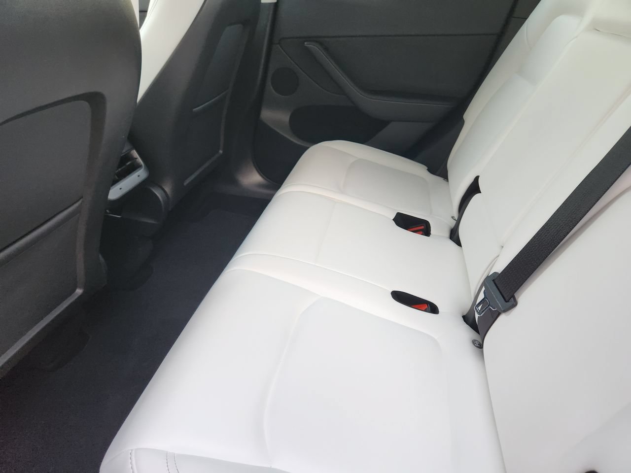 Used 2024 Tesla Model Y Long Range AWD/4WD image 27