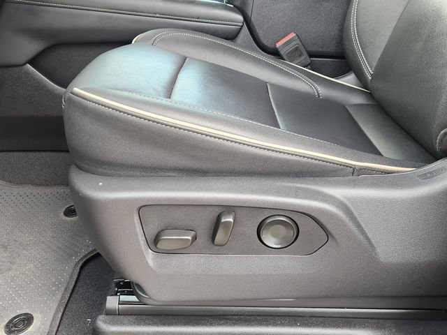 Certified 2025 Chevrolet Suburban Premier RWD image 23