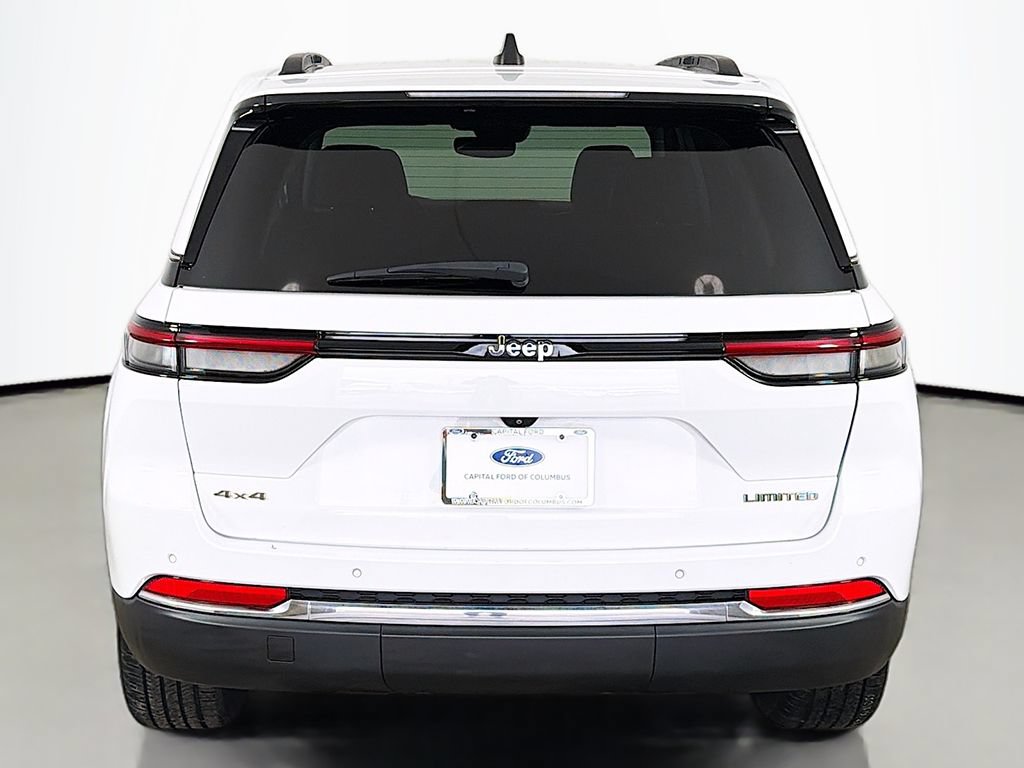 Used 2023 Jeep Grand Cherokee Limited AWD/4WD image 16