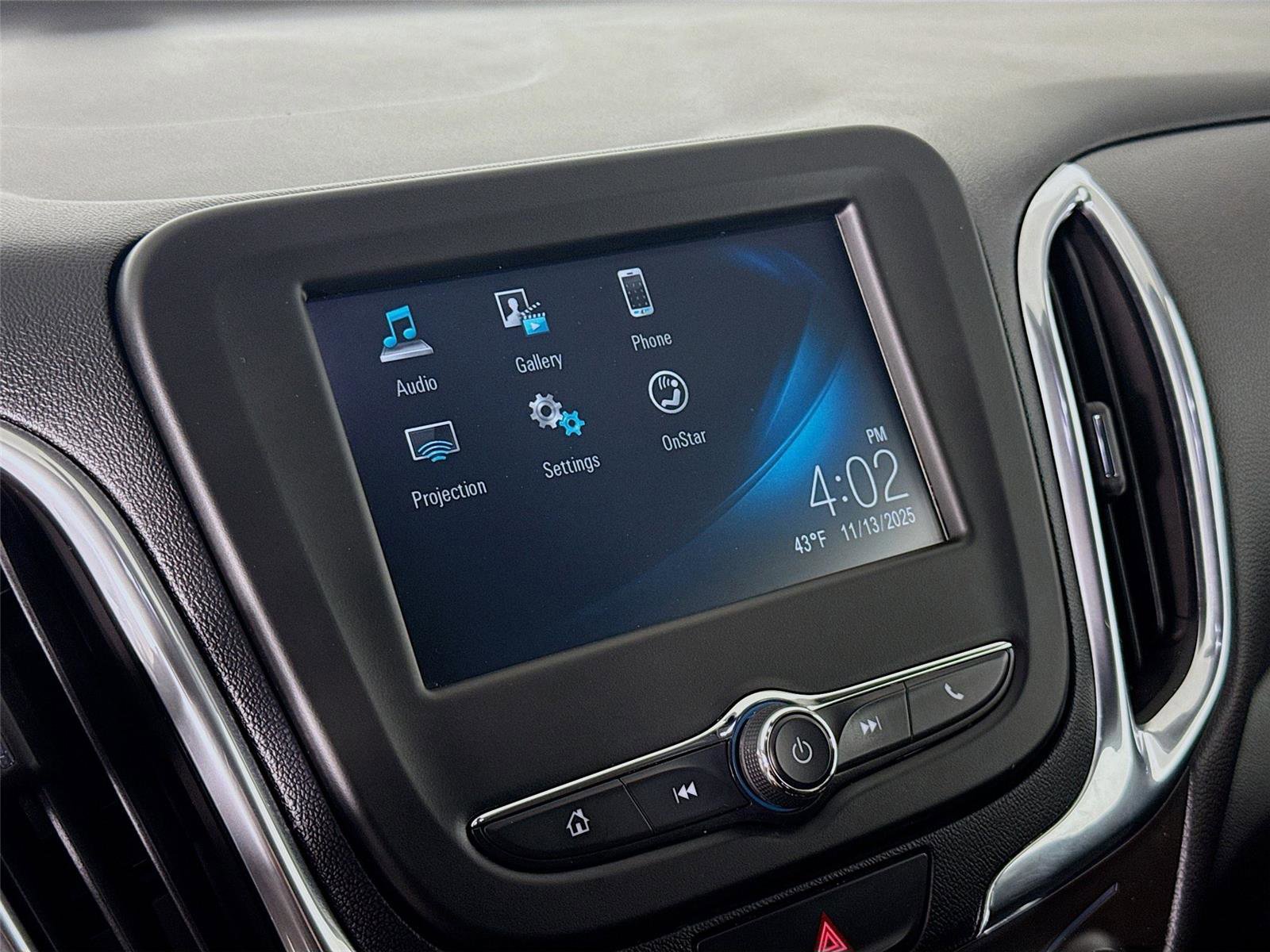 Used 2018 Chevrolet Equinox LT image 14