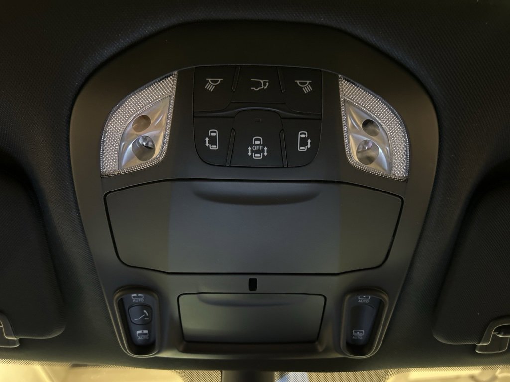 New 2026 Chrysler Pacifica Limited image 26