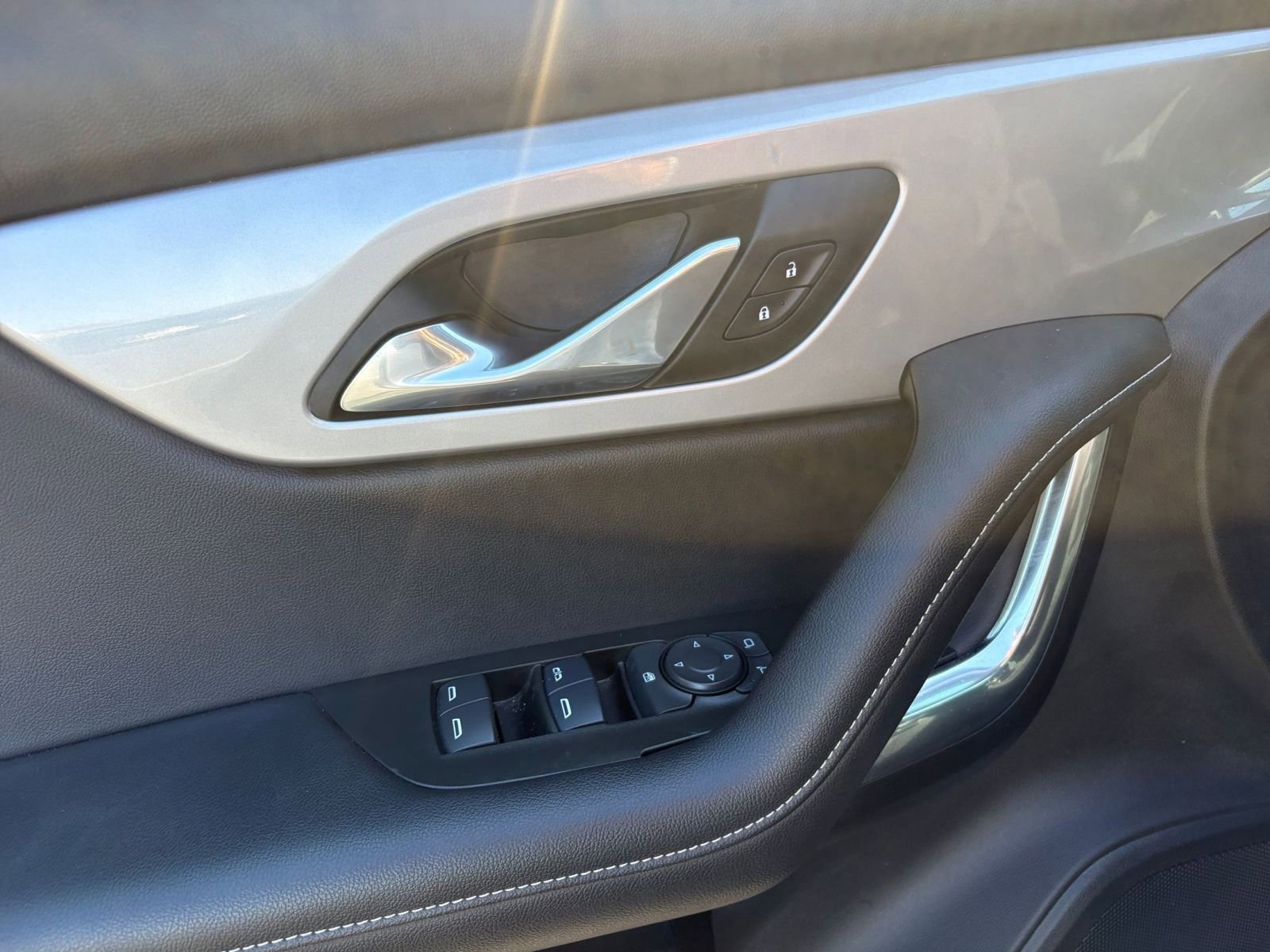 Used 2025 Chevrolet Blazer LT image 18