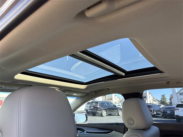 Used 2017 Cadillac XTS Luxury w/ Driver Awareness Package image 17