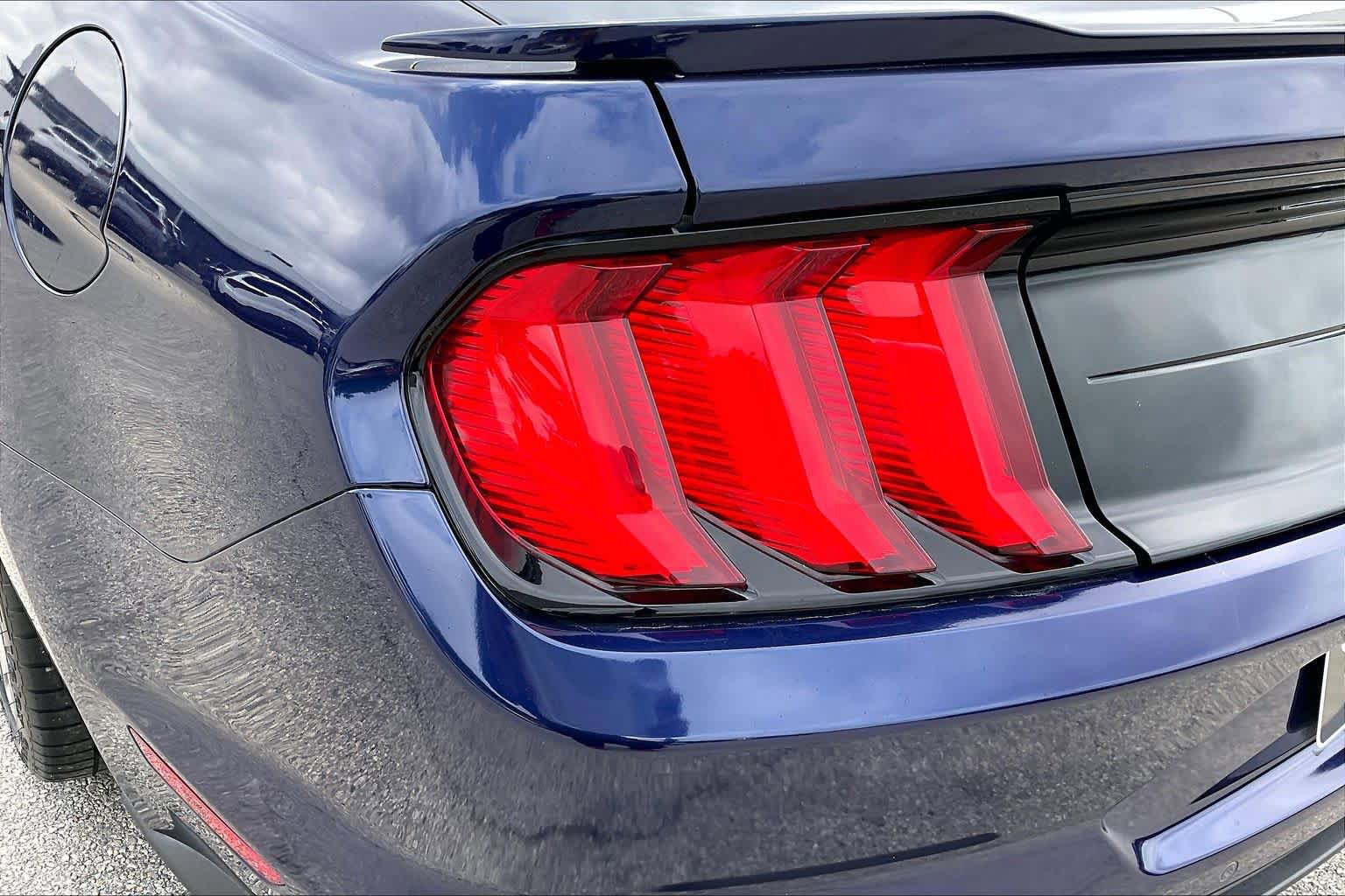Used 2019 Ford Mustang GT Premium RWD image 25