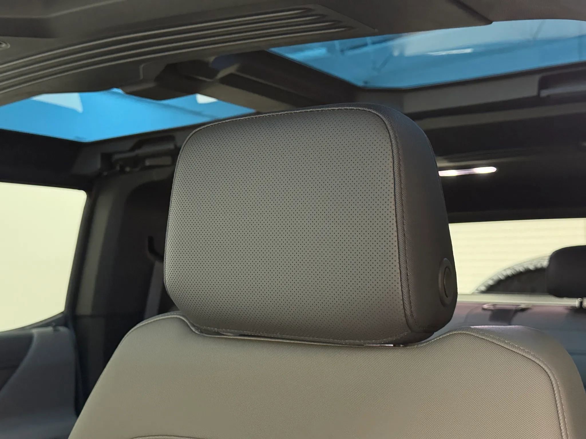 Used 2024 GMC Hummer EV 3X w/ Omega Edition image 34