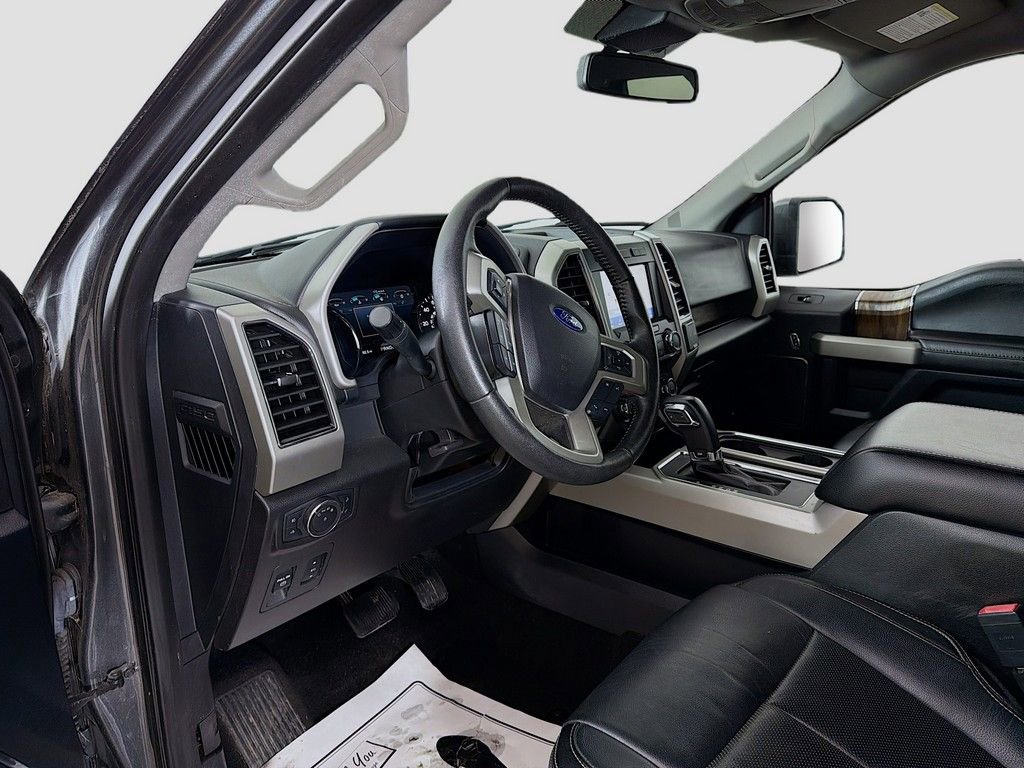 Used 2020 Ford F150 Lariat image 17