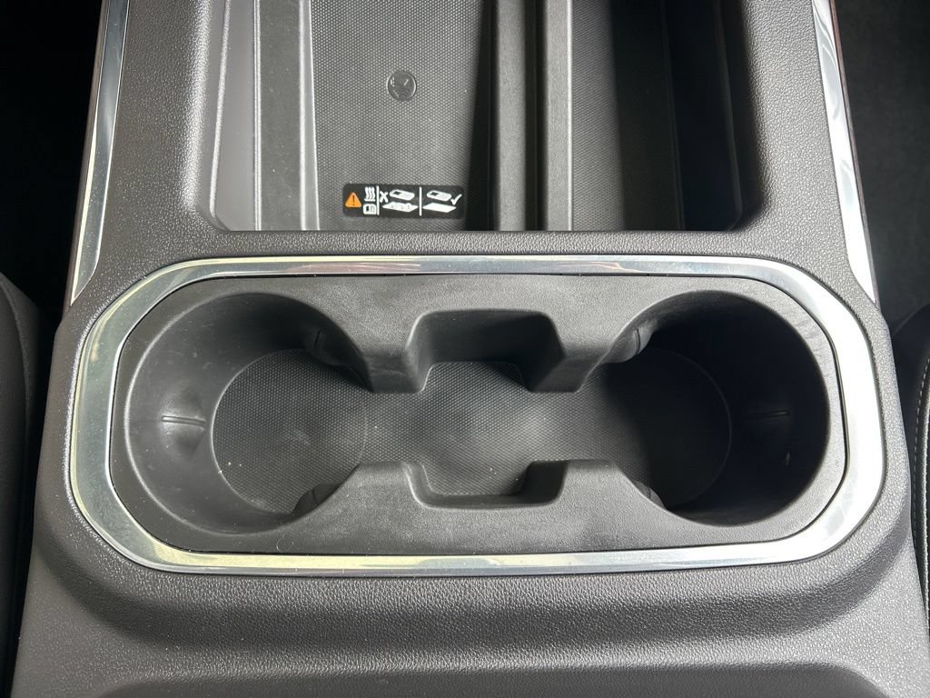 Used 2020 GMC Sierra 1500 SLT RWD image 19