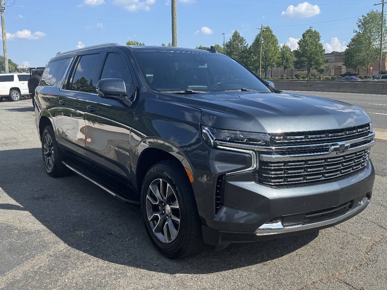 Used 2021 Chevrolet Suburban LT w/ Rear Media and Nav Package AWD/4WD image 4
