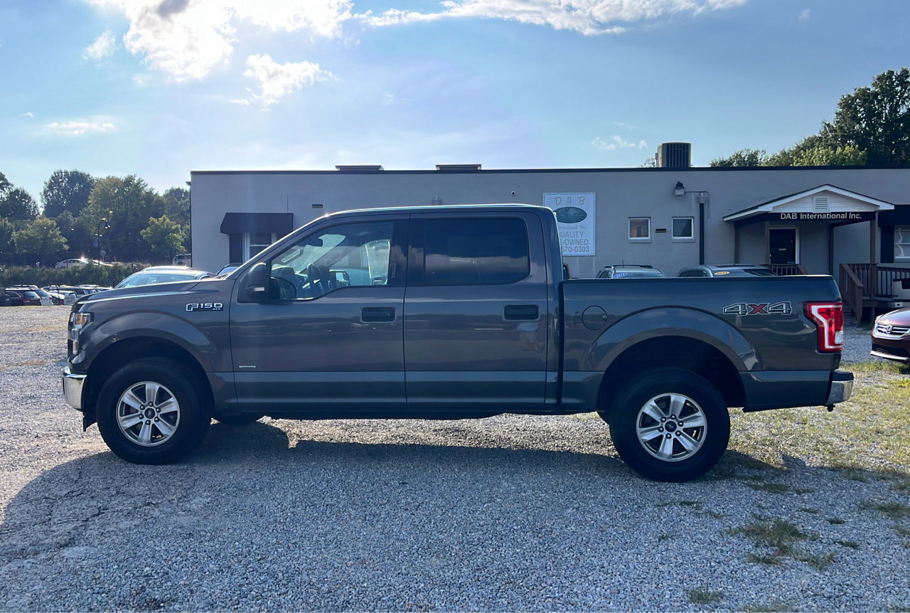 Used 2017 Ford F150 XLT w/ Equipment Group 301A Mid AWD/4WD image 15