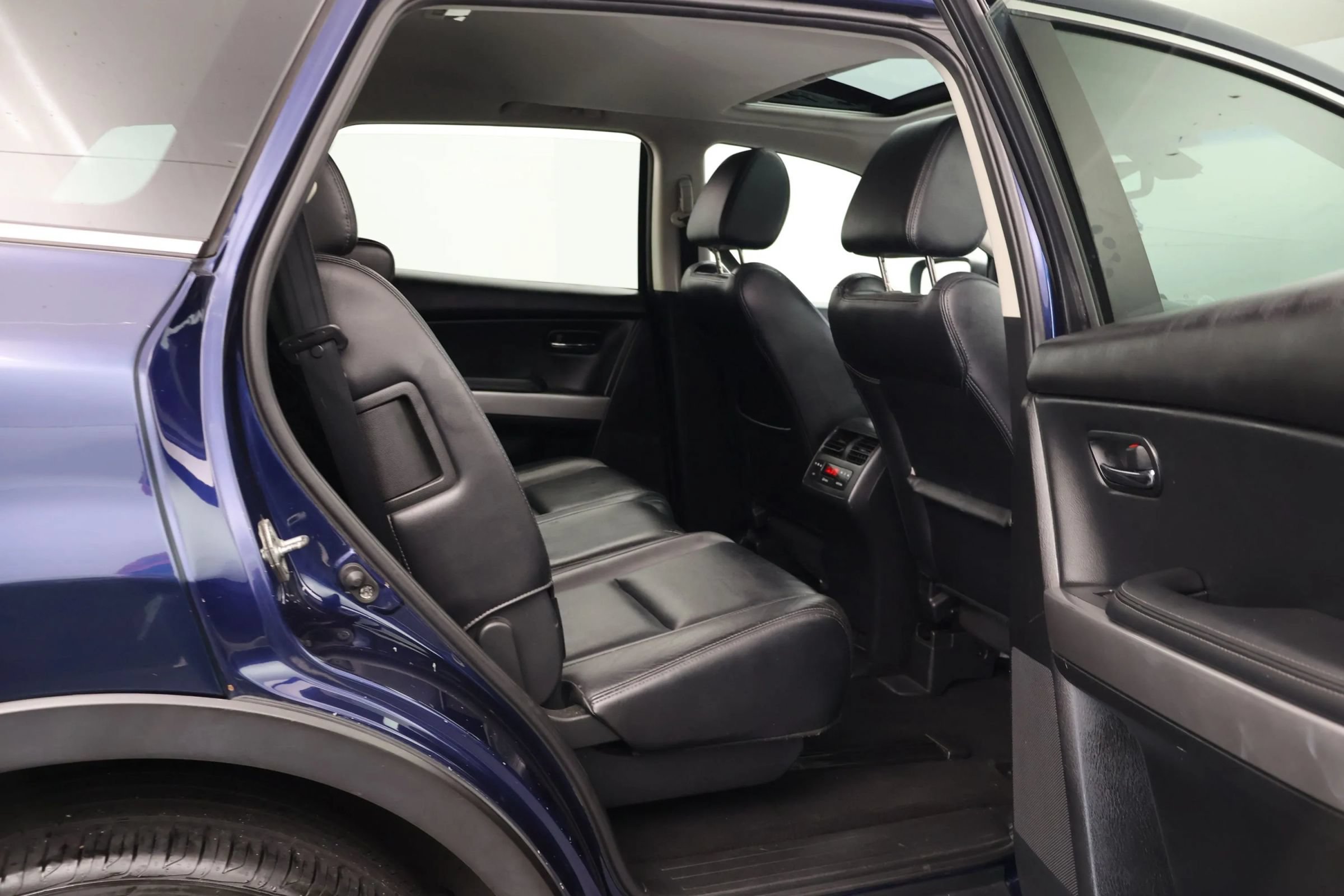 Used 2010 MAZDA CX-9 Grand Touring w/ Moonroof & Bose Audio Pkg AWD/4WD image 18