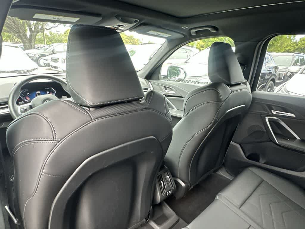 Used 2025 BMW X1 xDrive28i AWD/4WD image 16