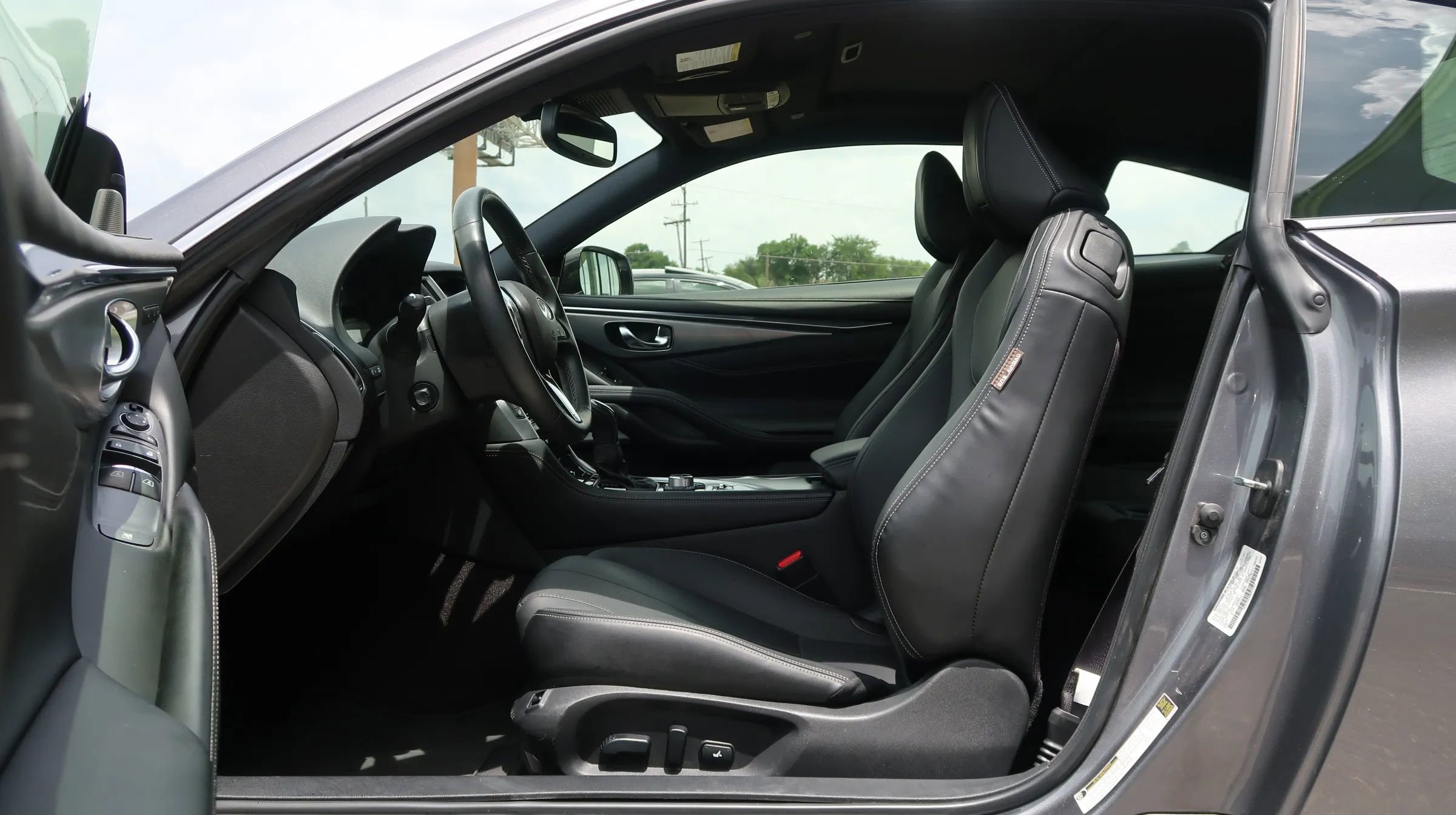 Used 2021 INFINITI Q60 3.0t Luxe w/ Essential Package RWD image 15