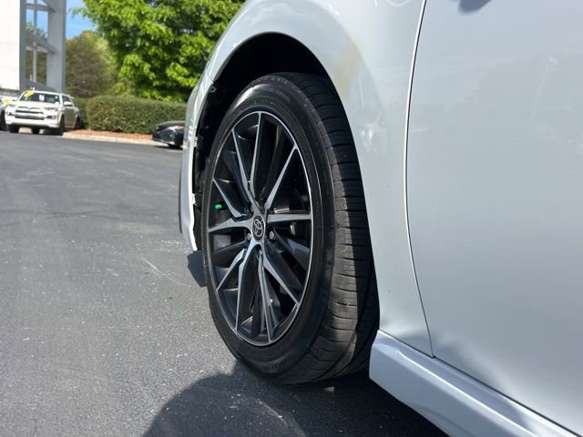 Used 2024 Toyota Camry SE image 11