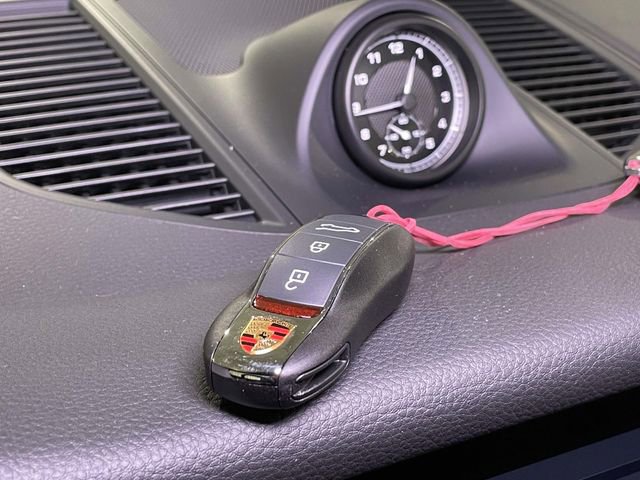 New 2026 Porsche Macan image 46