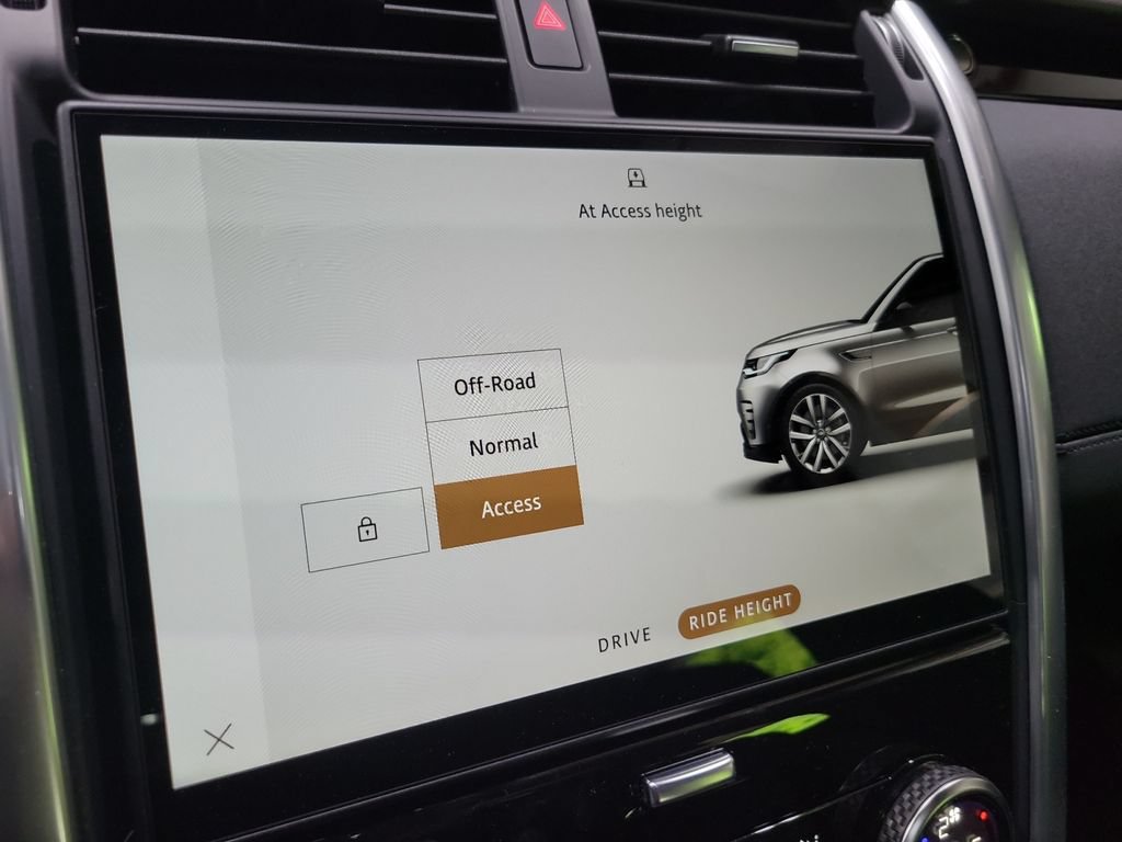 New 2026 Land Rover Discovery S AWD/4WD image 35