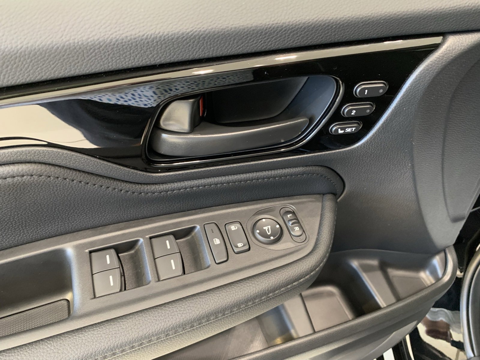 New 2026 Honda Odyssey Touring image 10