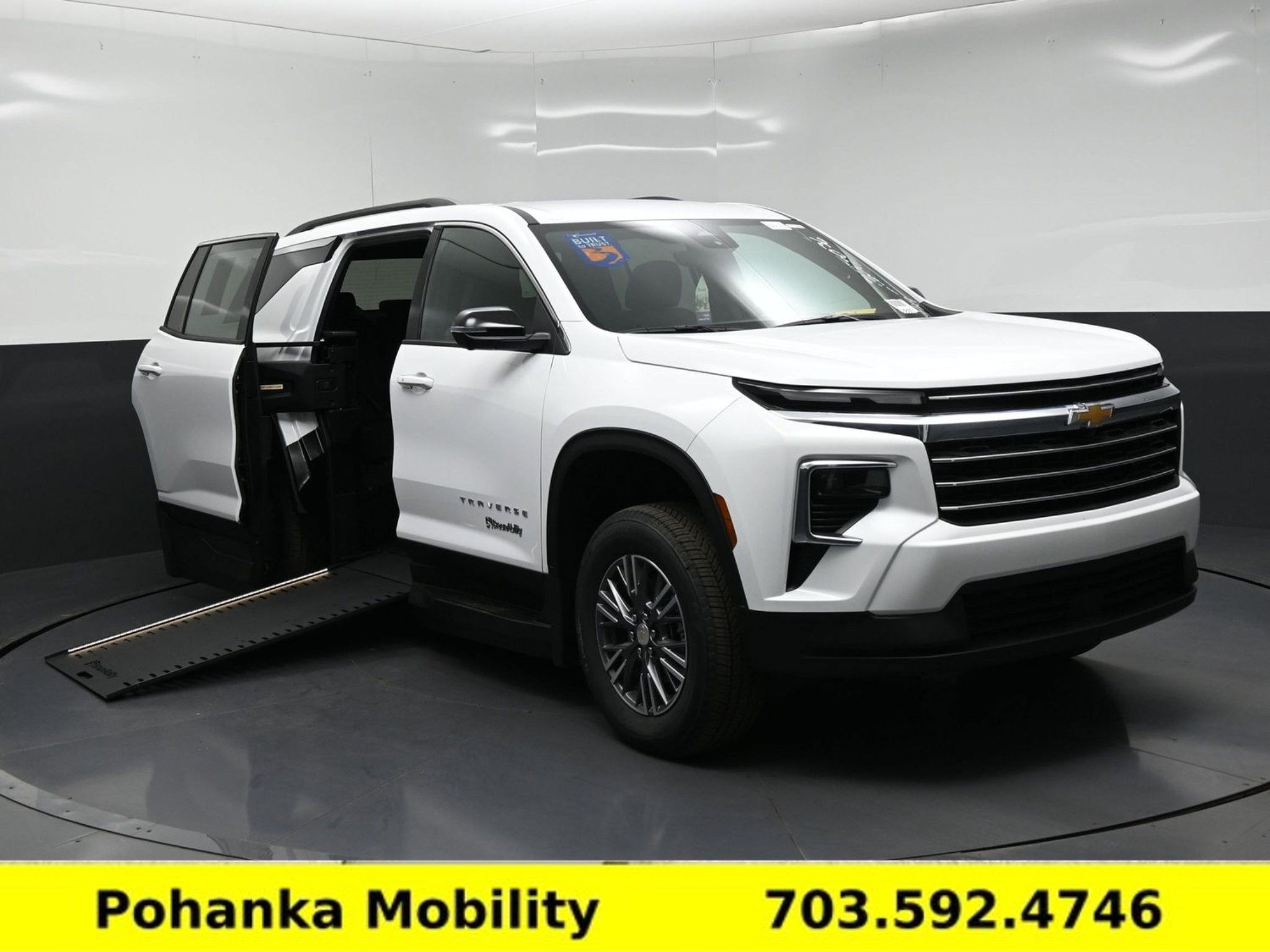 Used 2026 Chevrolet Traverse LT w/ Driver Confidence Package