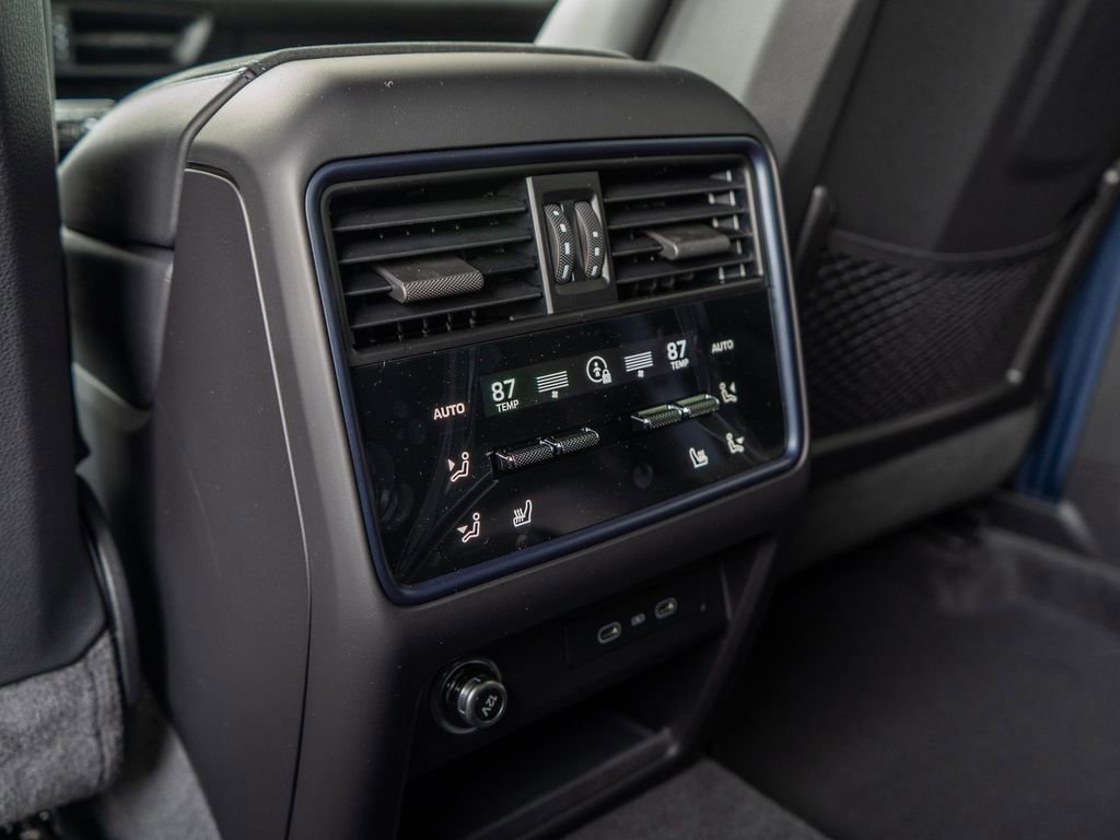 New 2026 Porsche Cayenne Turbo GT image 28