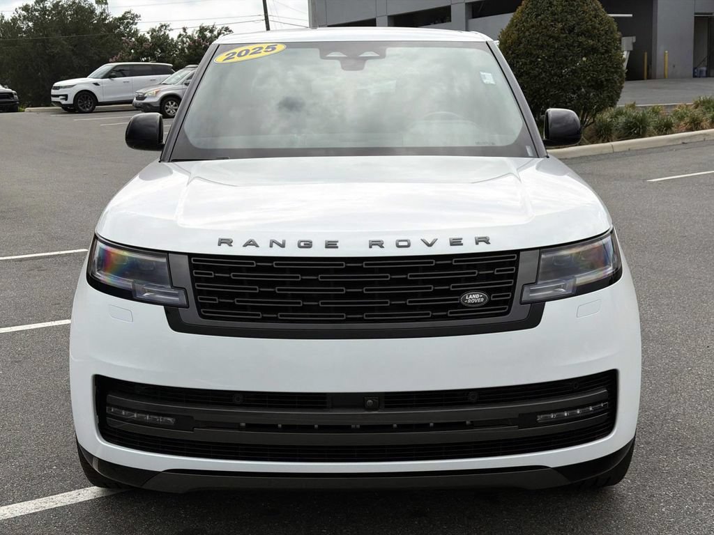 Used 2025 Land Rover Range Rover Long Wheelbase SE AWD/4WD image 8