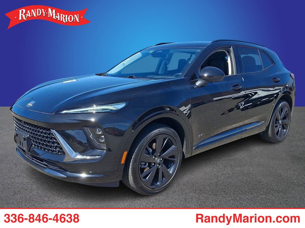 Used 2025 Buick Envision Sport Touring image 1