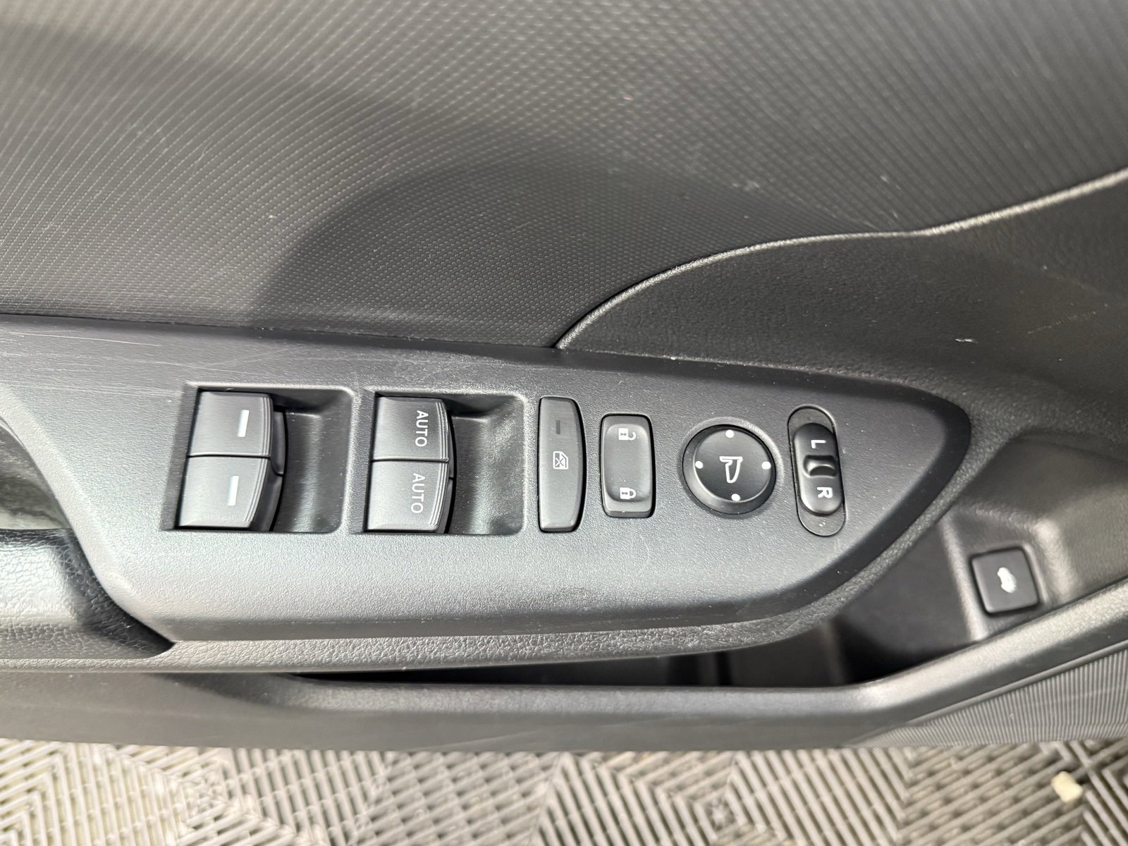 Used 2020 Honda Civic Sport image 11