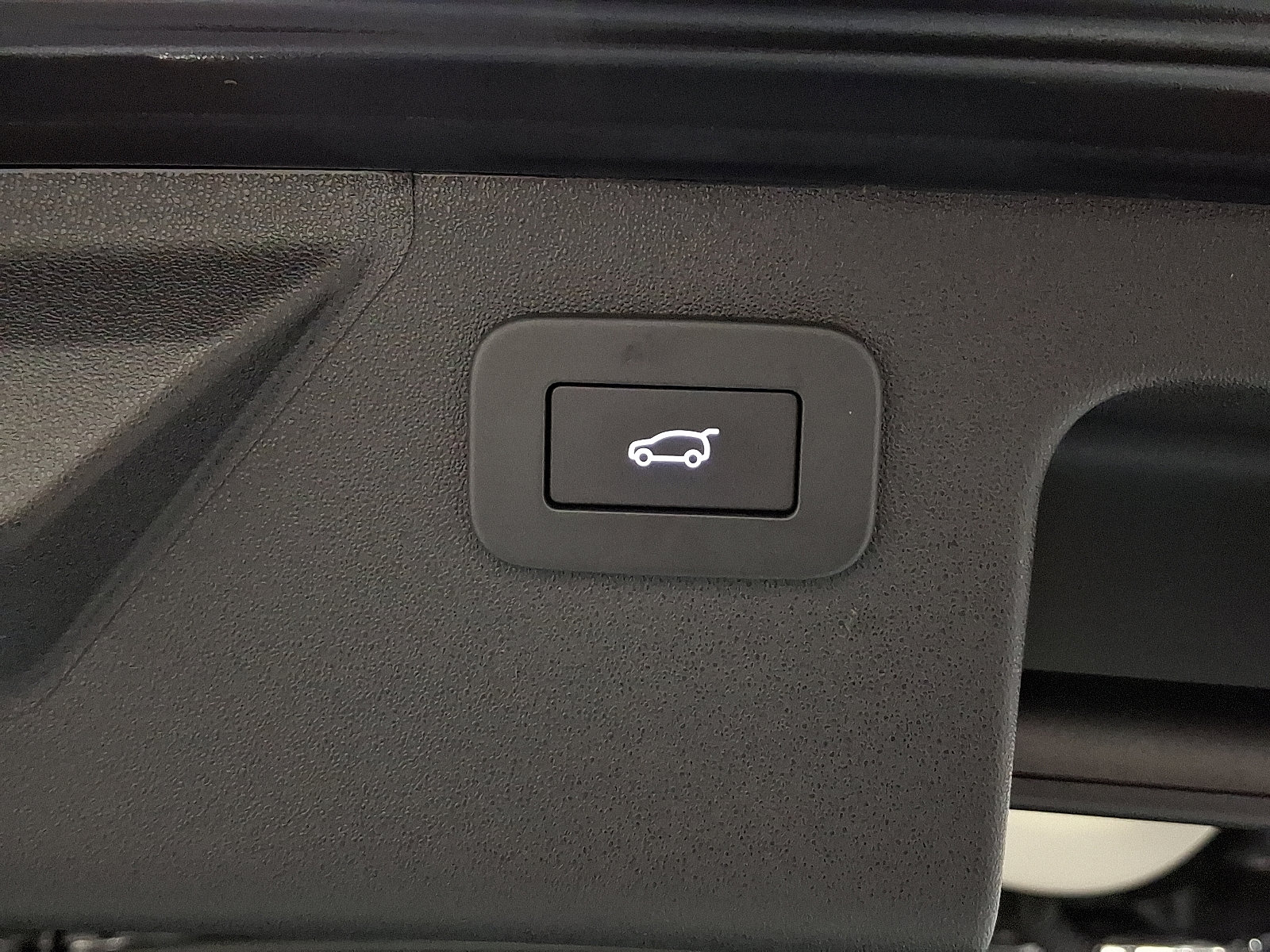 Certified 2025 Land Rover Discovery Sport S image 30