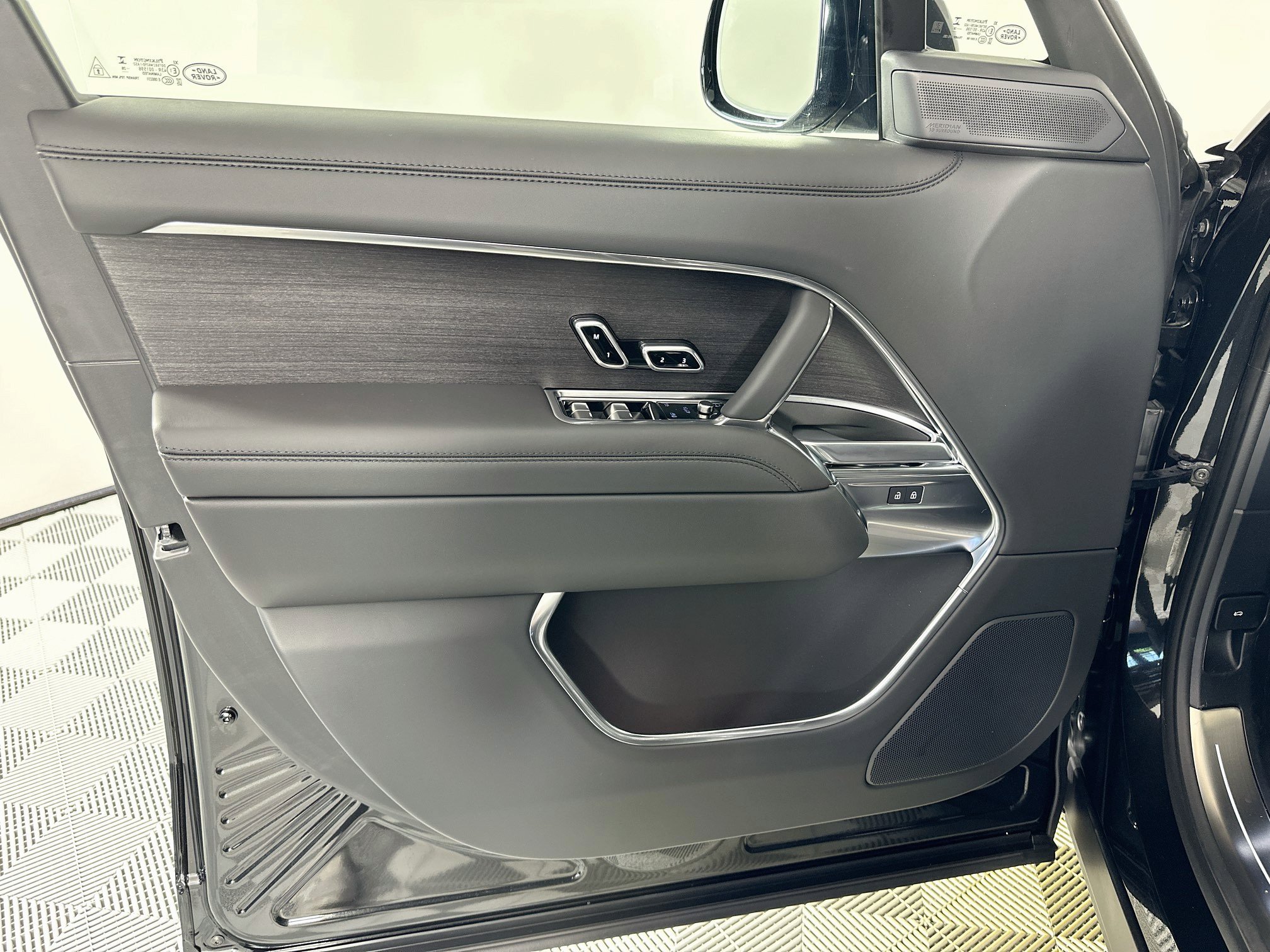 New 2027 Land Rover Range Rover SE AWD/4WD image 14