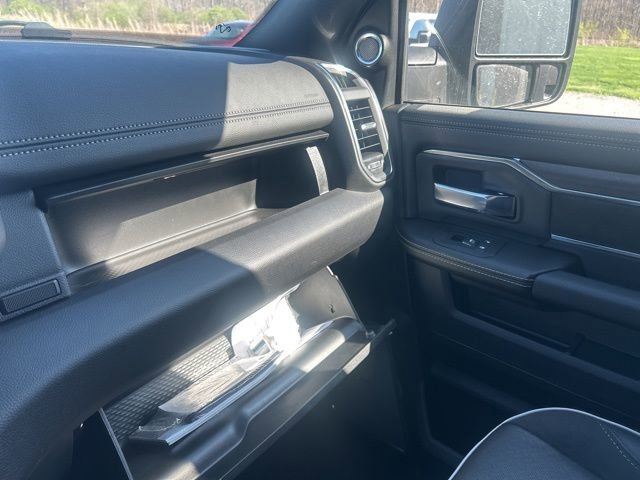 New 2026 RAM 2500 Laramie AWD/4WD image 36
