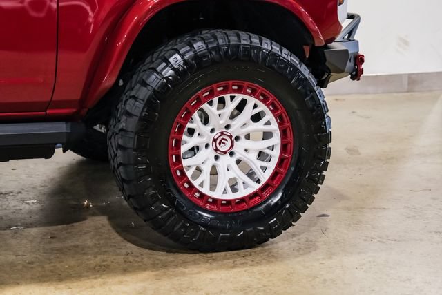 Used 2025 Ford Bronco Heritage Edition AWD/4WD image 29