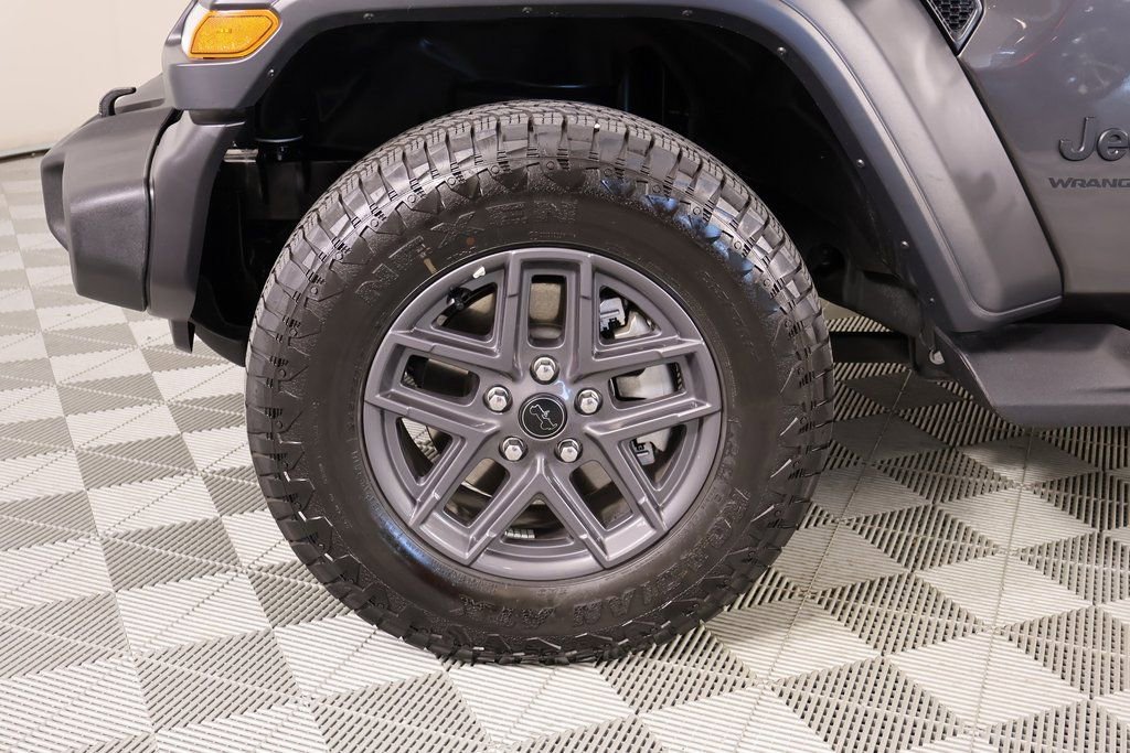 Used 2024 Jeep Wrangler Sport S image 16