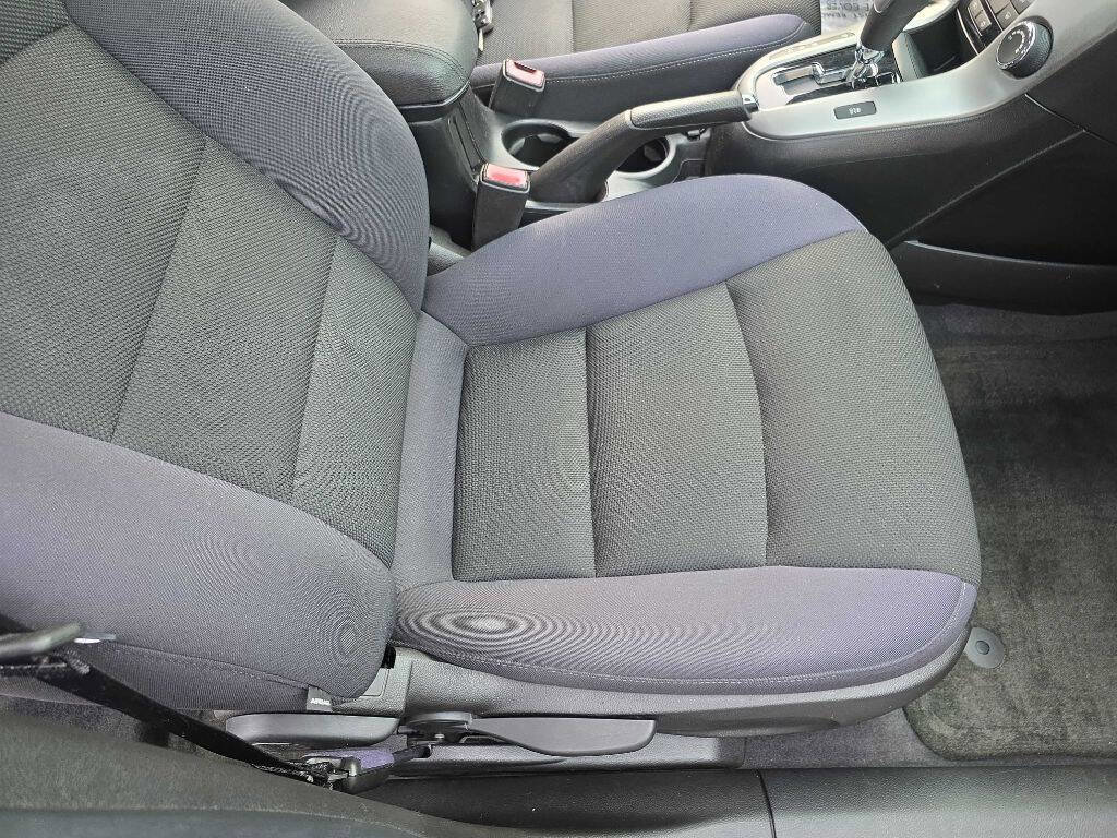 Used 2013 Chevrolet Cruze LT w/ Technology Package image 22