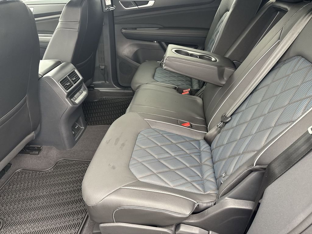 New 2024 Volkswagen Atlas Cross Sport SEL Premium R-Line AWD/4WD image 31