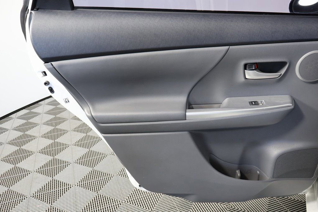 Used 2012 Toyota Prius V Five image 12