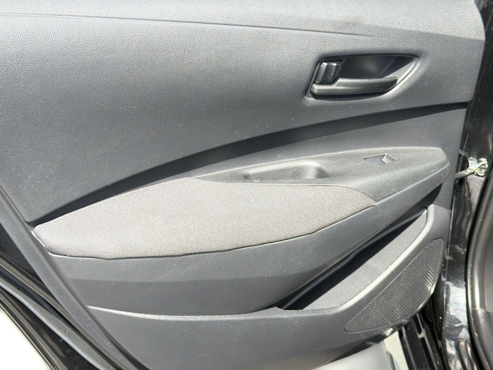 Certified 2022 Toyota Corolla LE FWD image 28