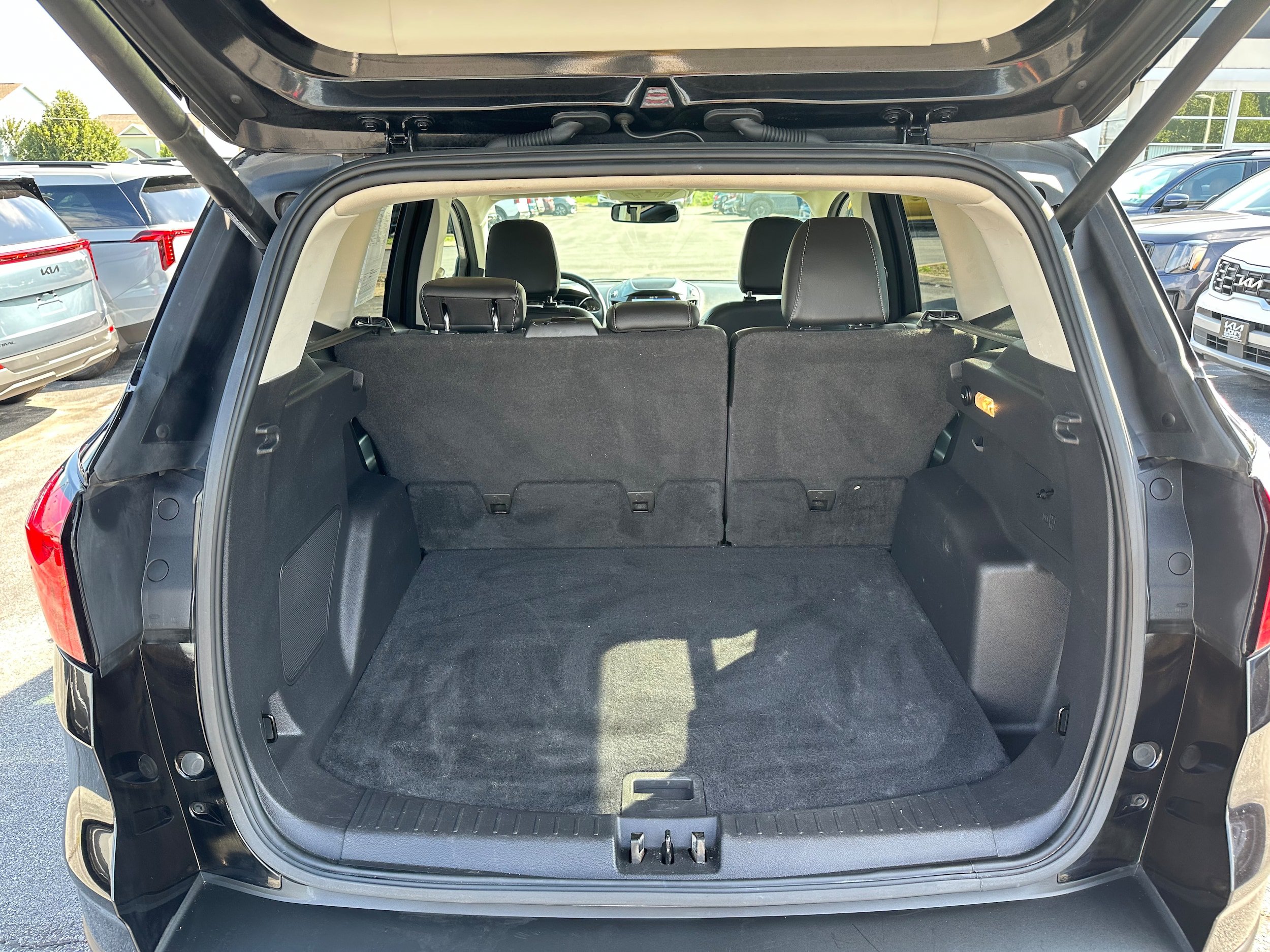 Used 2019 Ford Escape Titanium AWD/4WD image 10