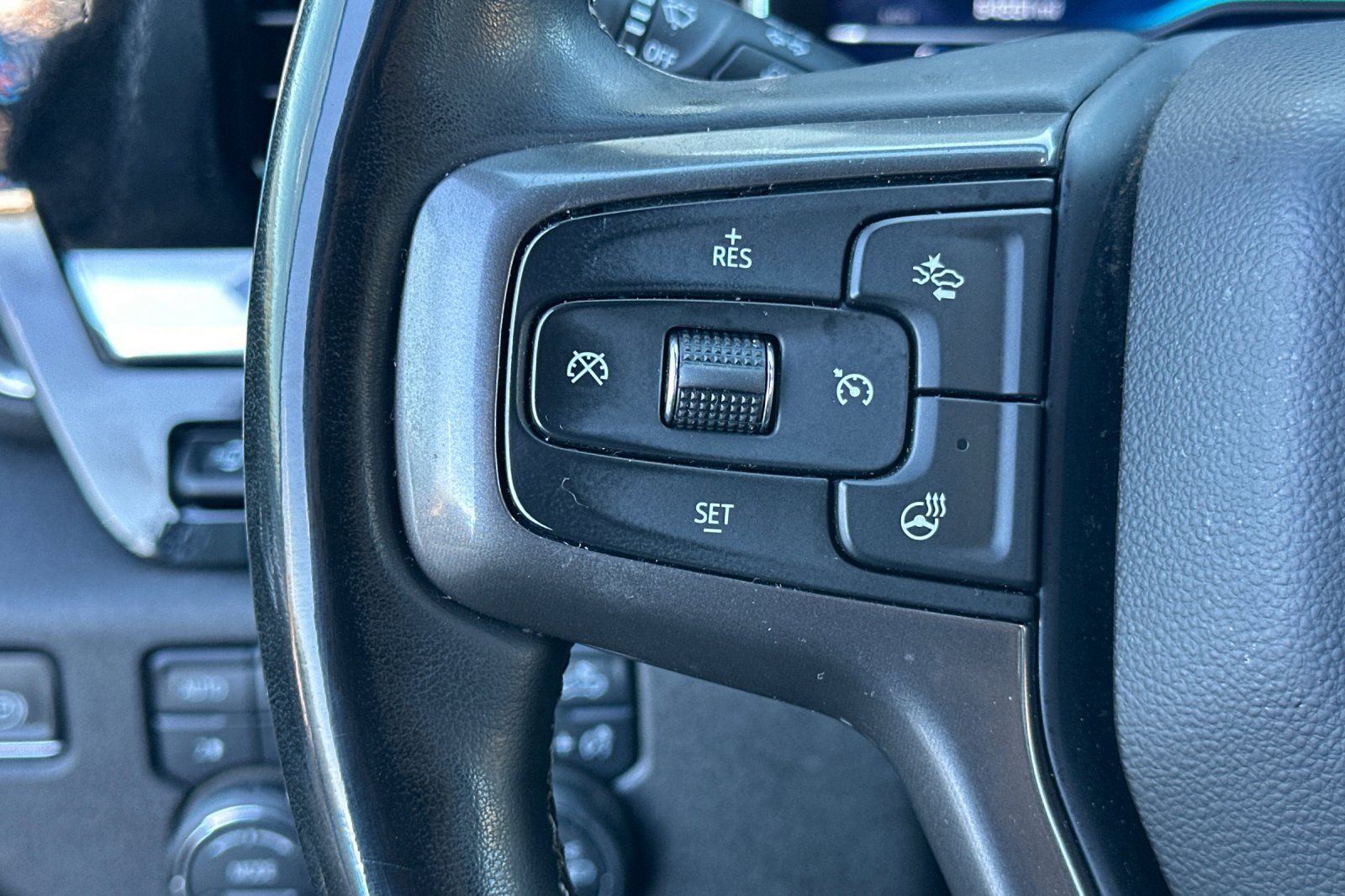 Used 2024 Chevrolet Silverado 3500 High Country w/ Technology Package image 29