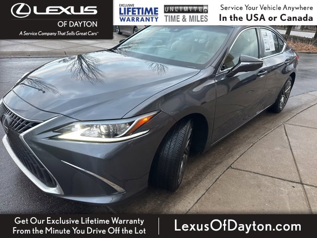 Used 2025 Lexus ES 300h w/ Luxury Package image 7