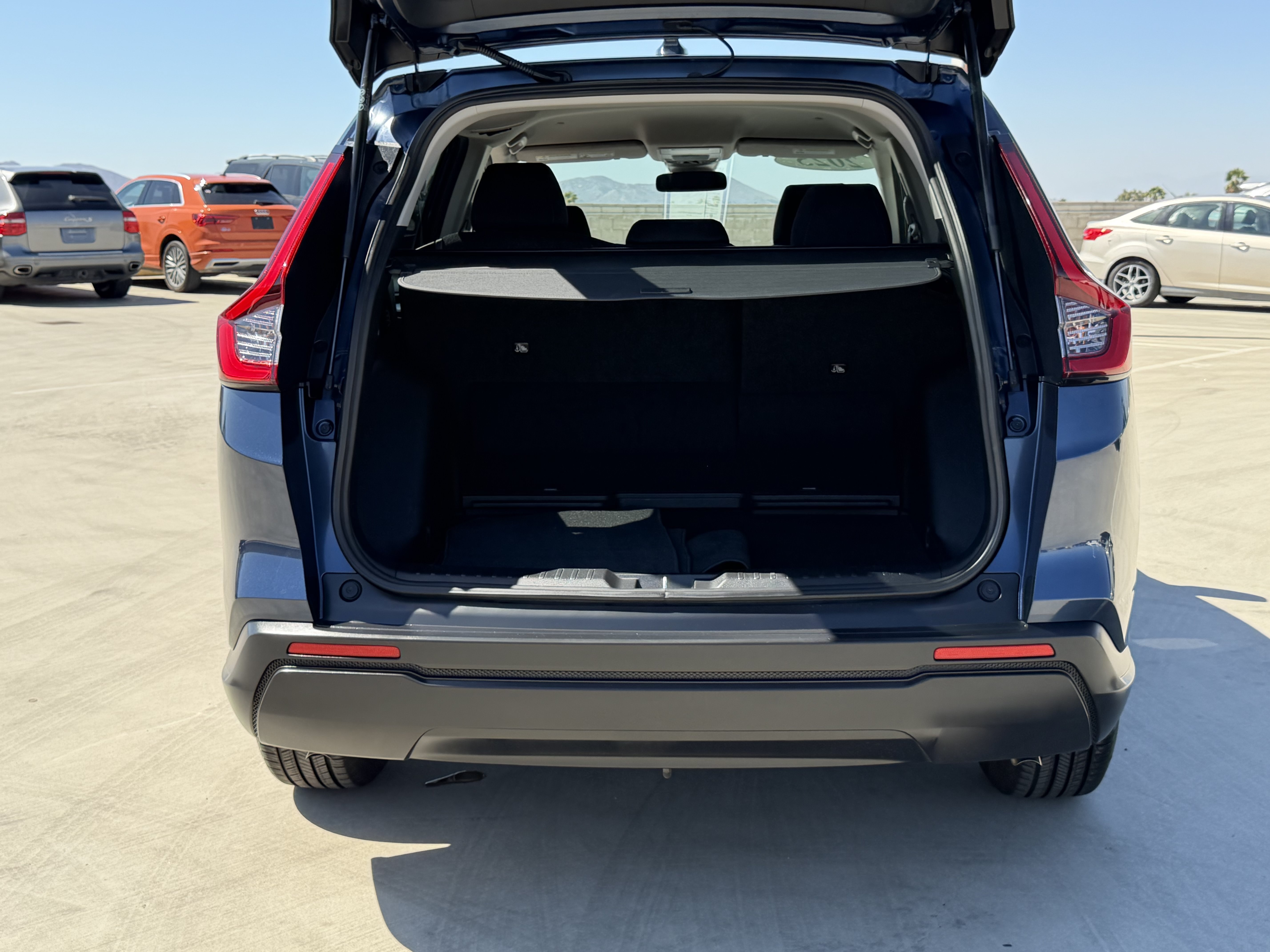 Used 2025 Honda CR-V LX image 15