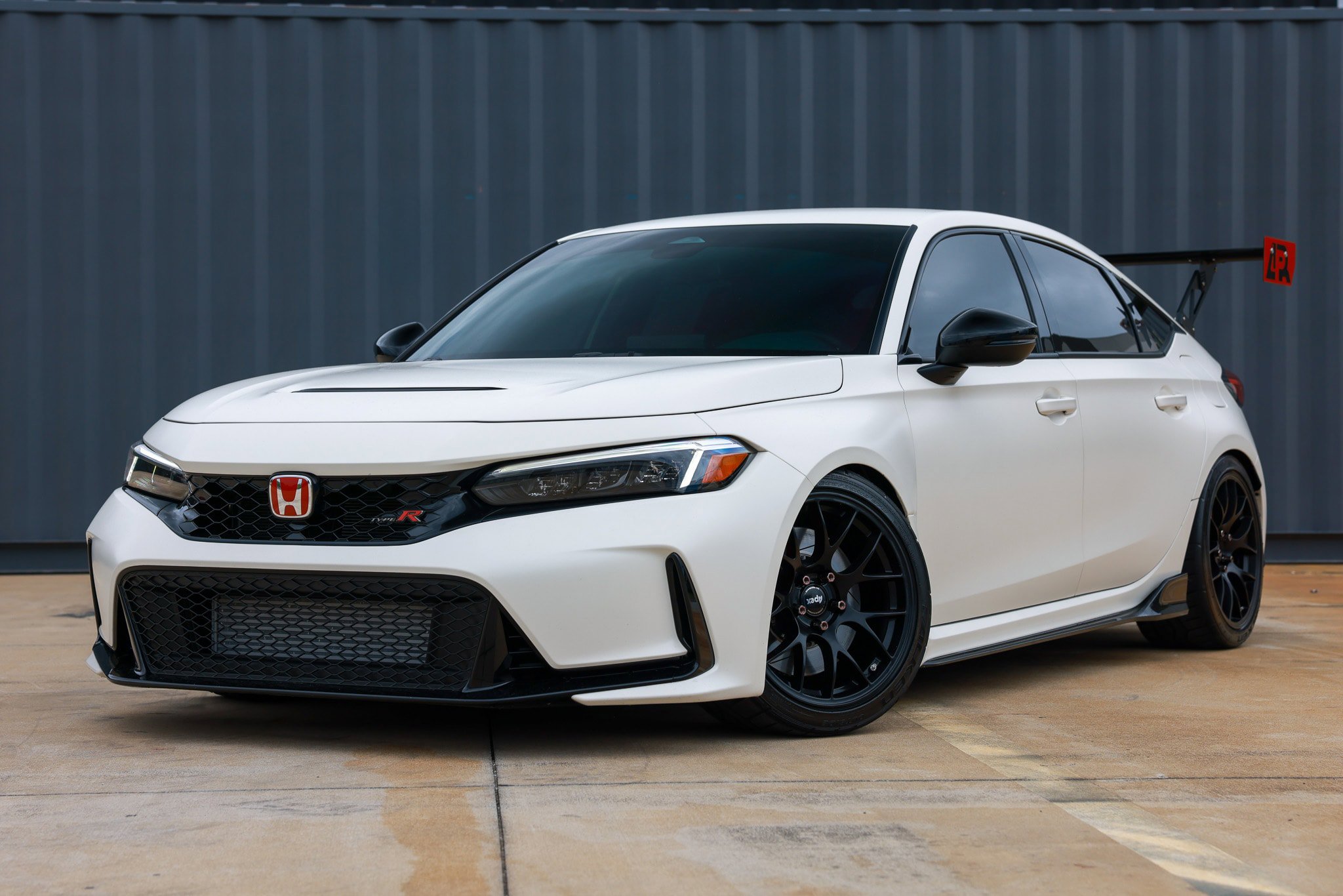 Used 2025 Honda Civic Type R image 1