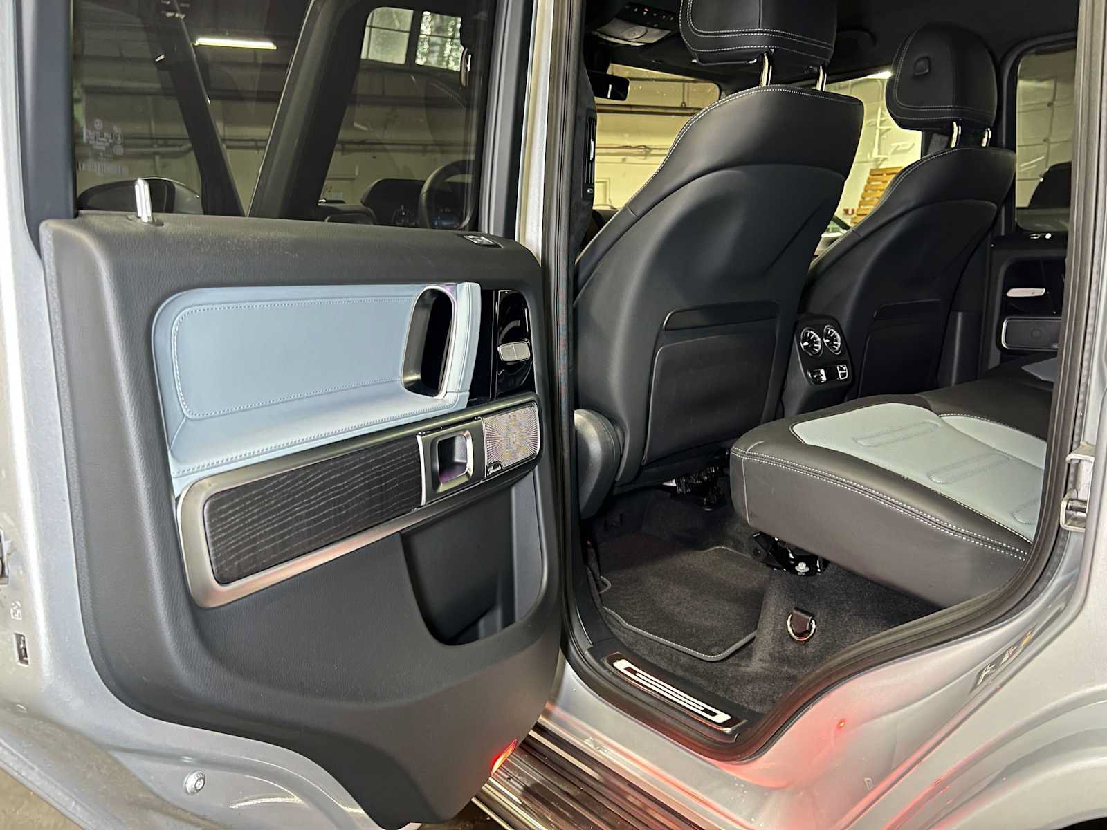 Used 2025 Mercedes-Benz G 550 image 17